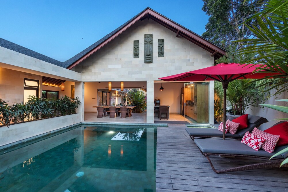 Villa Karang Berawa — 4-Star Luxury Hotel in Canggu, Indonesia