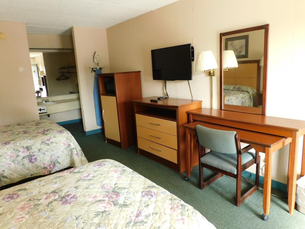 Camilla Inn & Suites - photo 19