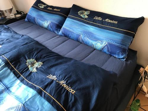 Villa mit Whirlpool und phantastischer Aussicht — 4-Star Luxury Hotel in Capoliveri, Italy