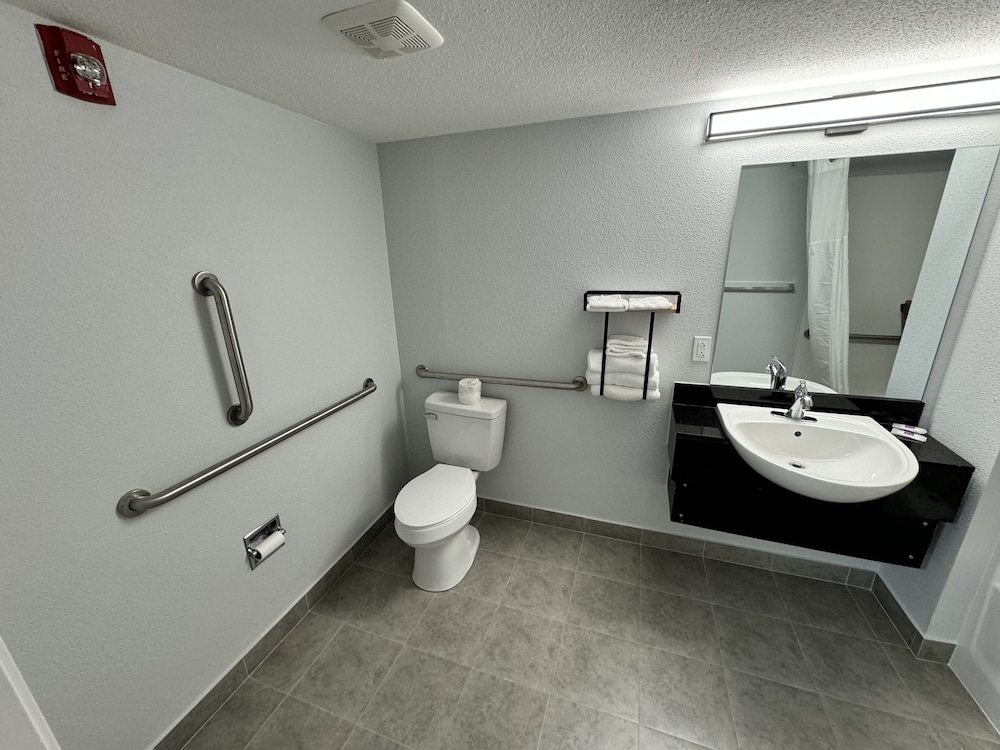 Motel 6 East Syracuse NY Airport - photo 29