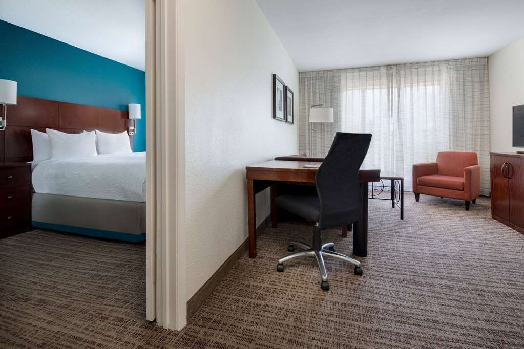 Sonesta ES Suites Dallas Medical Market Center - photo 8
