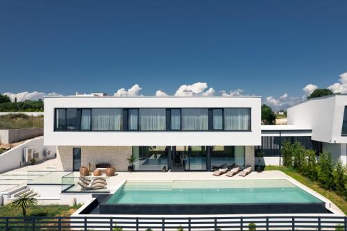 Villa Aurum ZadarVillas — 4-Star Luxury Hotel in Zadar, Croatia