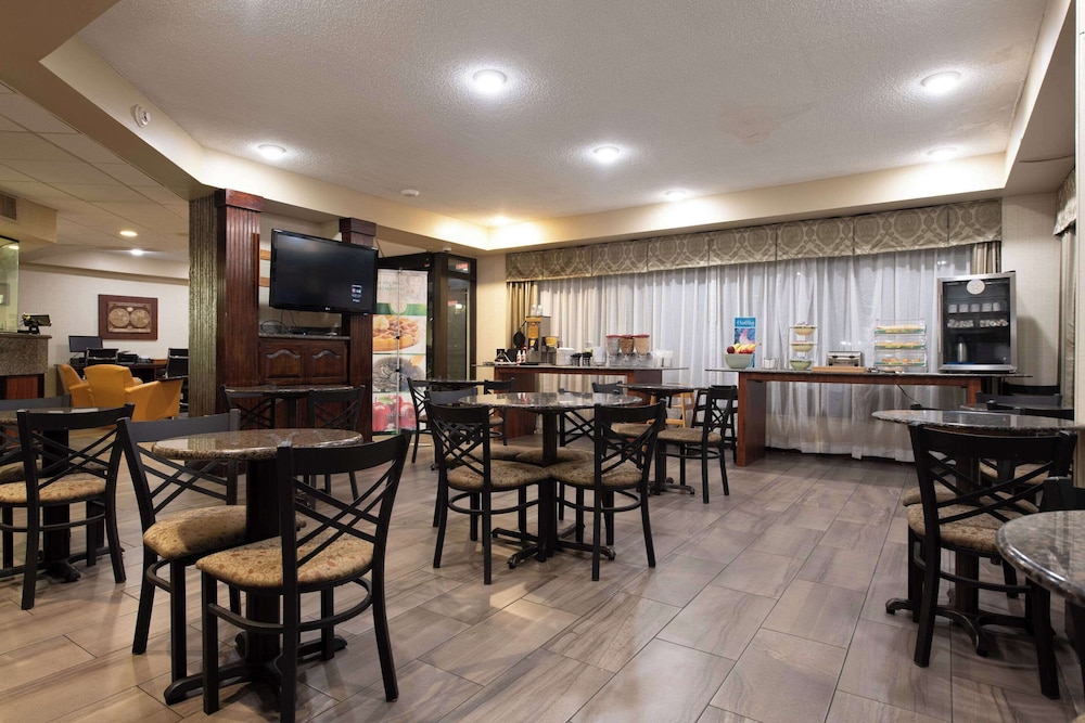 Quality Inn Monroe - photo 15