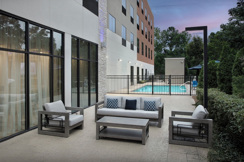 Holiday Inn Express & Suites Birmingham Homewood by IHG - photo 19