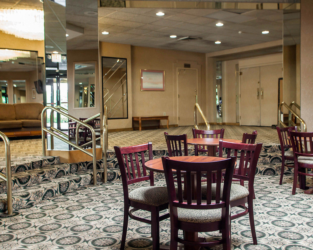 Econo Lodge Somerset - photo 18