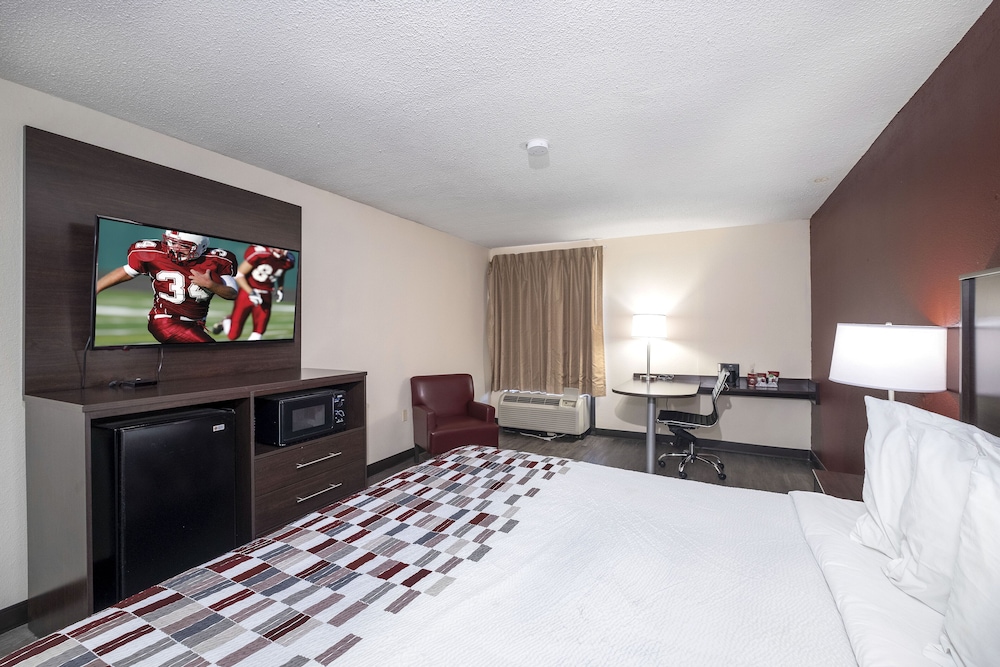 Red Roof Inn Prattville - photo 11