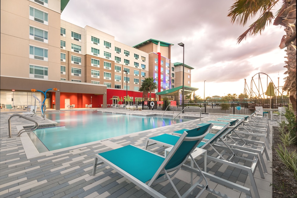 Holiday Inn Express & Suites Orlando at SeaWorld by IHG - photo 36