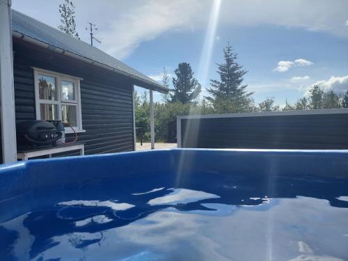 Cozy cabin hot tub beautiful nature
