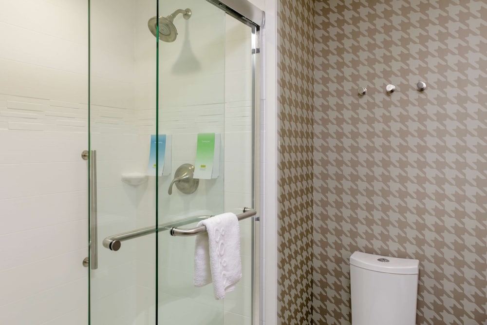 Home2 Suites by Hilton Fort Collins - photo 17