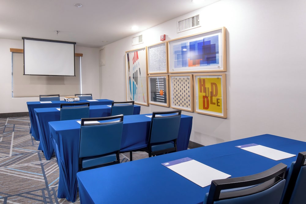 Holiday Inn Express Hotel & Suites Henderson by IHG - photo 47