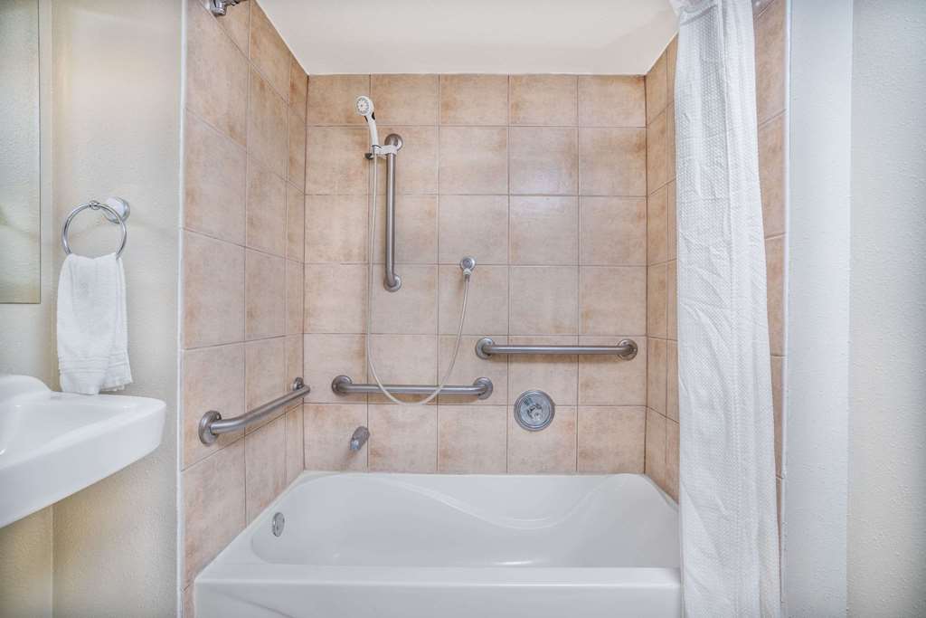 AmericInn by Wyndham Rochester Near Mayo Clinic - photo 23