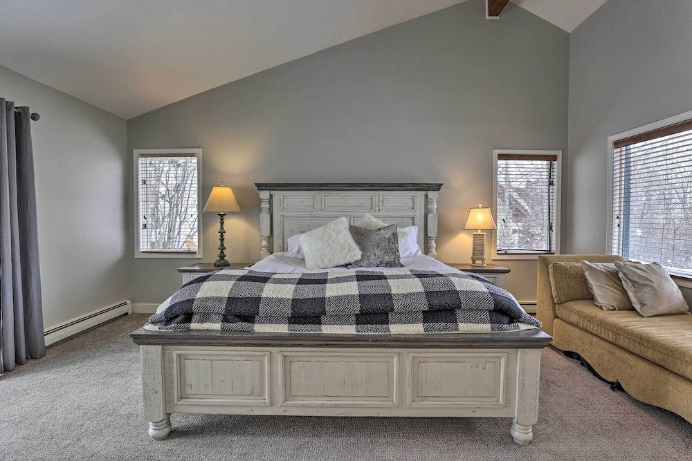 Ski and Relax Vail Beaver Creek Duplex with Hot Tub — 4-Star Luxury Hotel in Avon, United States