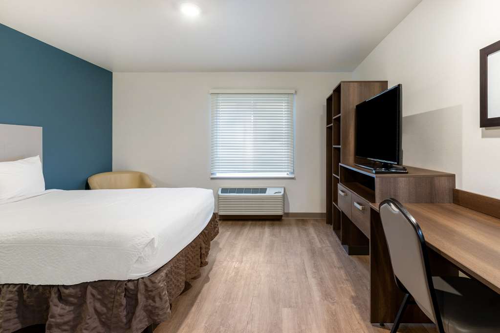 WoodSpring Suites Gurnee Chicago - photo 19