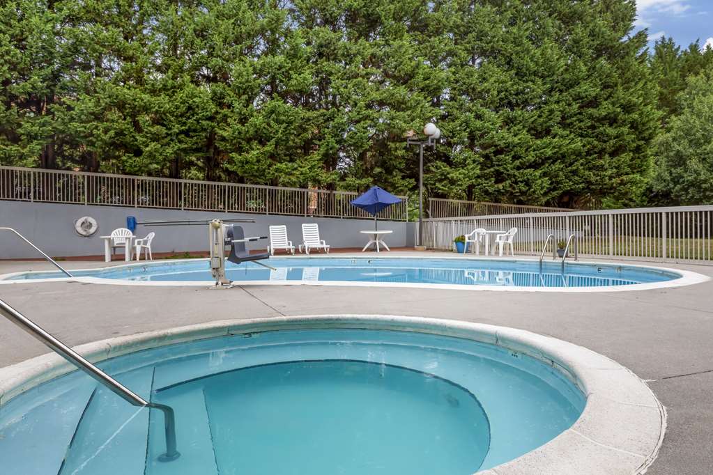Comfort Suites Inn at Ridgewood Farm - photo 24