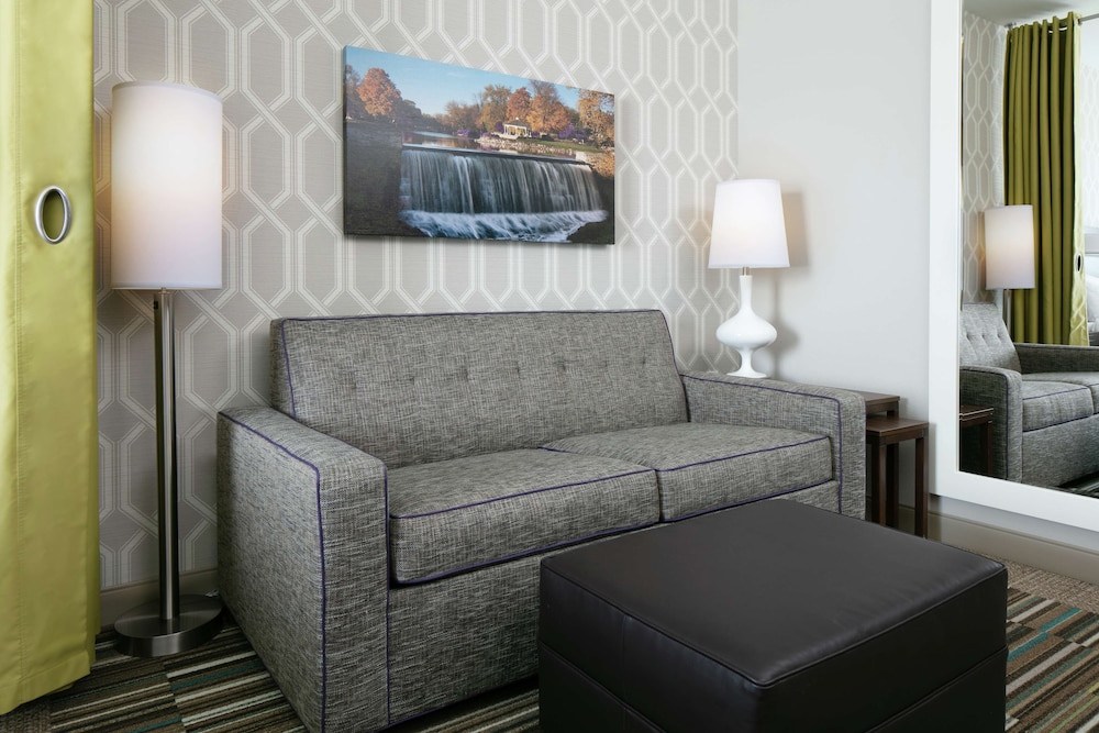 Home2 Suites by Hilton Menomonee Falls Milwaukee - photo 17
