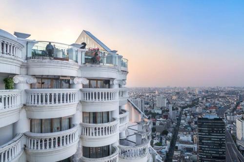Iconic skyline Big apartment Great location