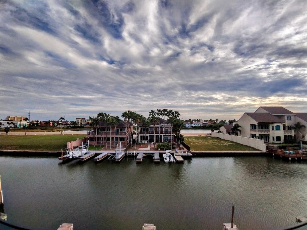 Landfall Towers 34 Minium 1 Bedroom Condo by RedAwning - photo 23