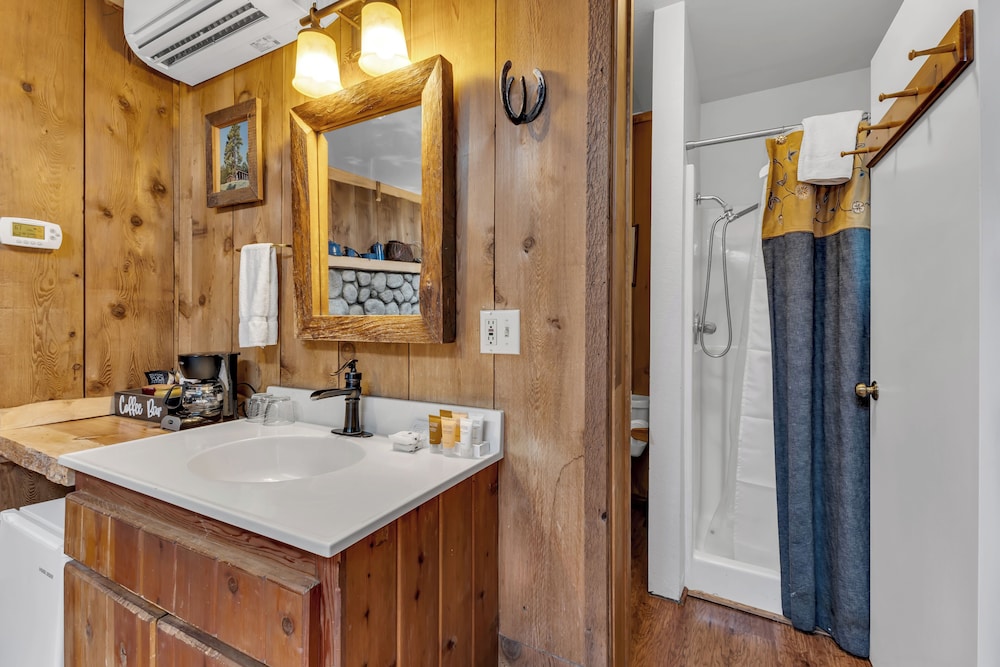 Idyllwild Inn - photo 222