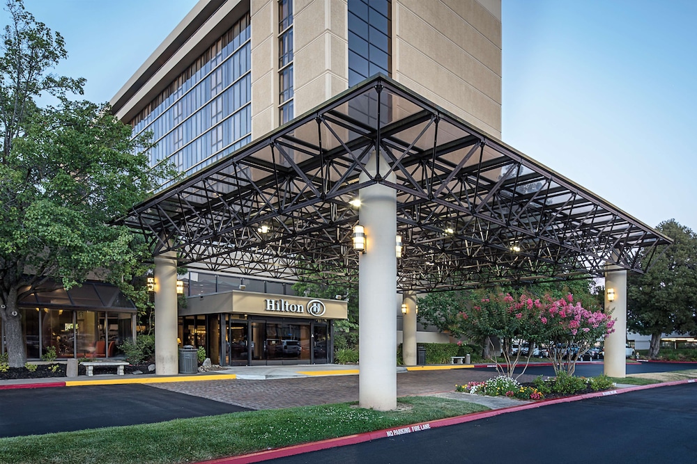 Hilton Sacramento Arden West - photo 44