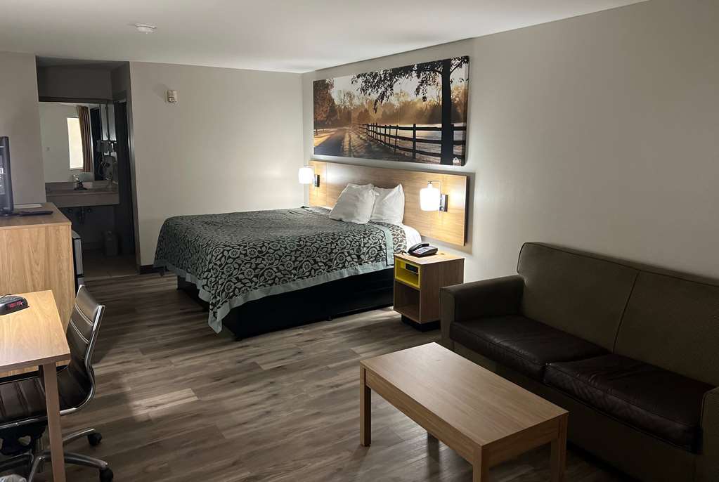 Days Inn & Suites by Wyndham Opelousas - photo 7