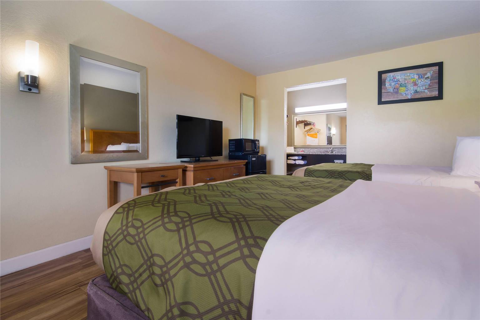 Econo Lodge Battleboro Rocky Mount I 95 - photo 12