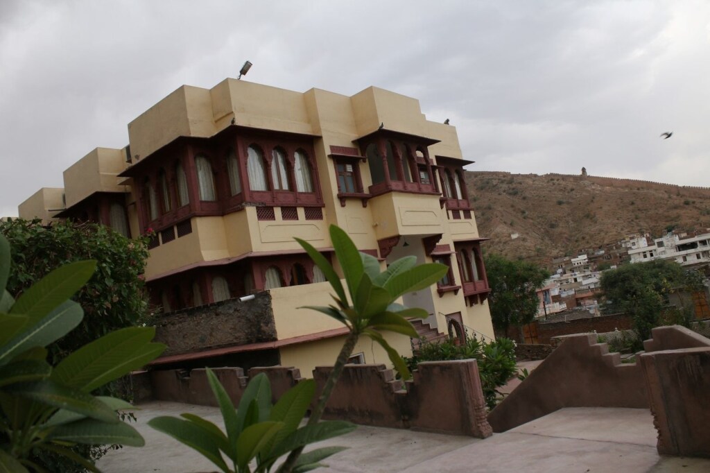 Adhbhut Hotel - last minute hotel in Jaipur