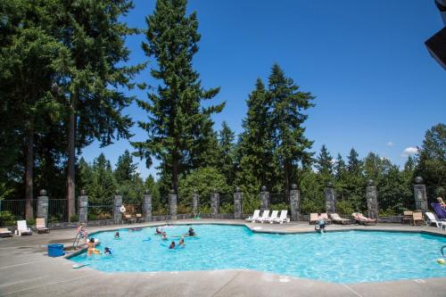 Tall Chief Camping Resort Yurt 5 — hotel in Pleasant Hill