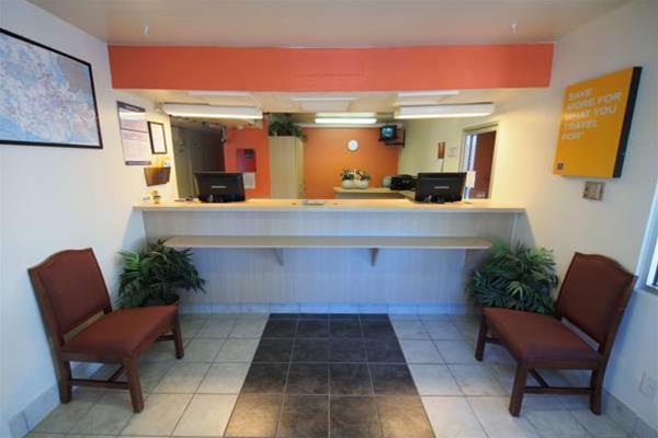 Motel 6 Williamsburg - photo 15