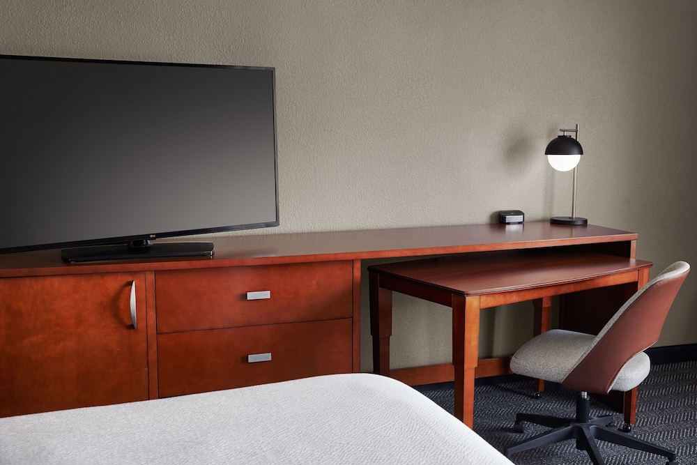 Courtyard by Marriott St. Louis Downtown West - photo 8