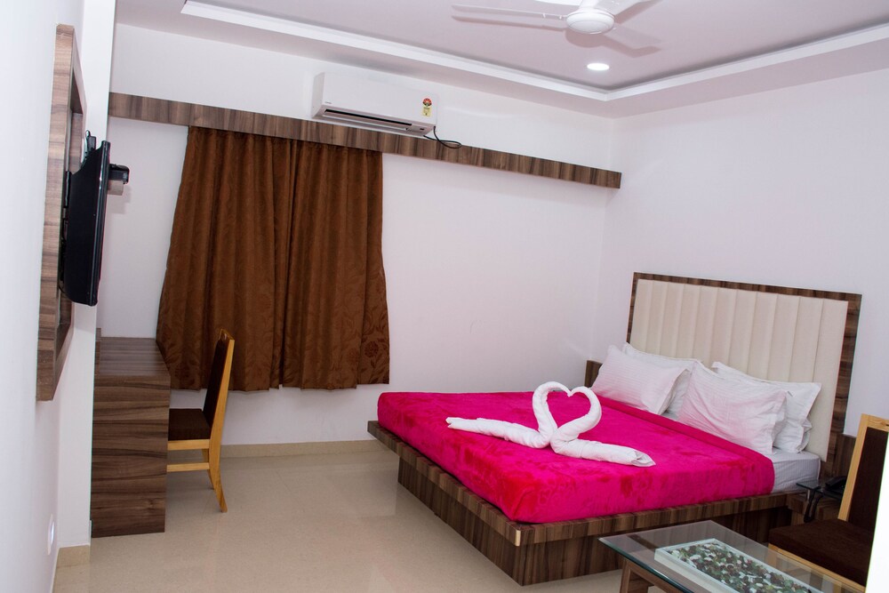 Hotel Caravan — Unjha — photo 5