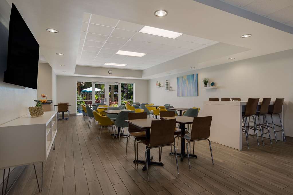 MainStay Suites Wilmington University Area - photo 23