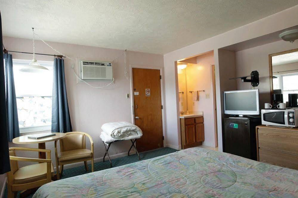 The Buckingham Motel Adults only - photo 44