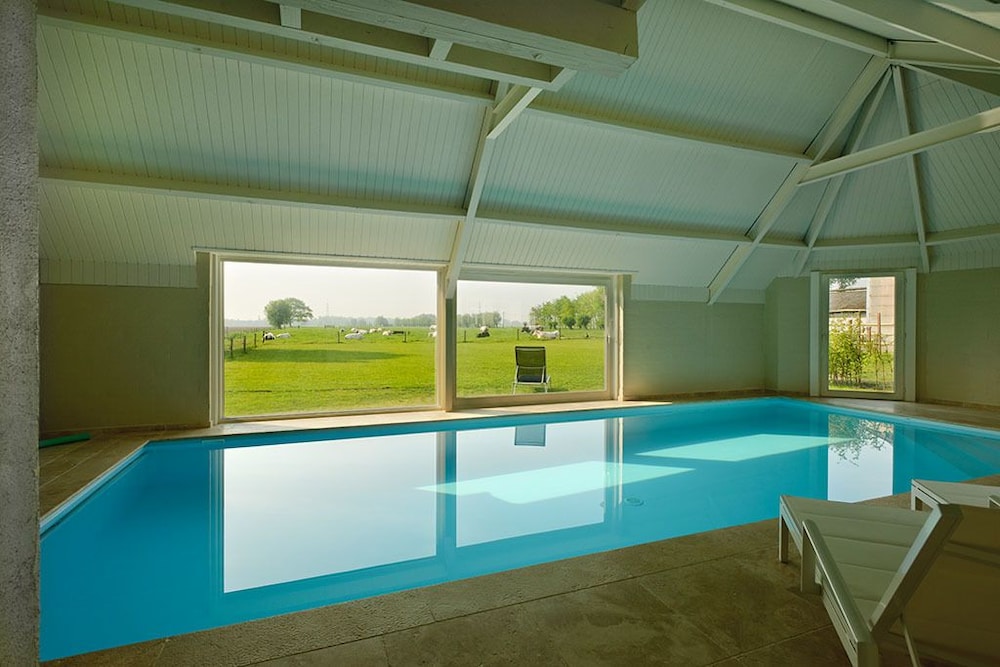B&B Het Weiland — 4-Star Luxury Hotel in Damme, Belgium