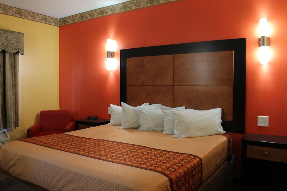 Magnolia Inn And Suites - photo 3