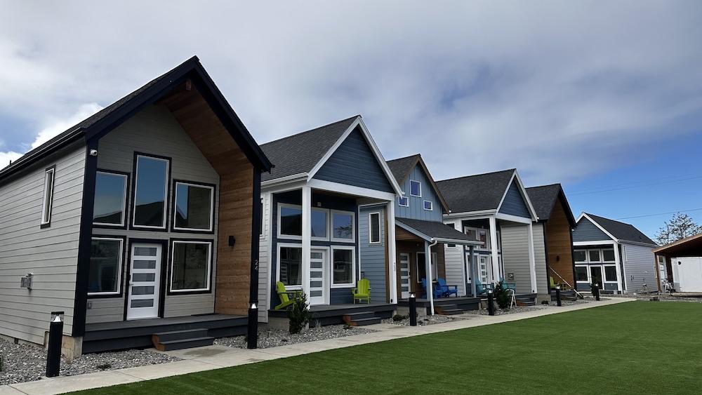 The Commons Urban Coastal Lodging - photo 17
