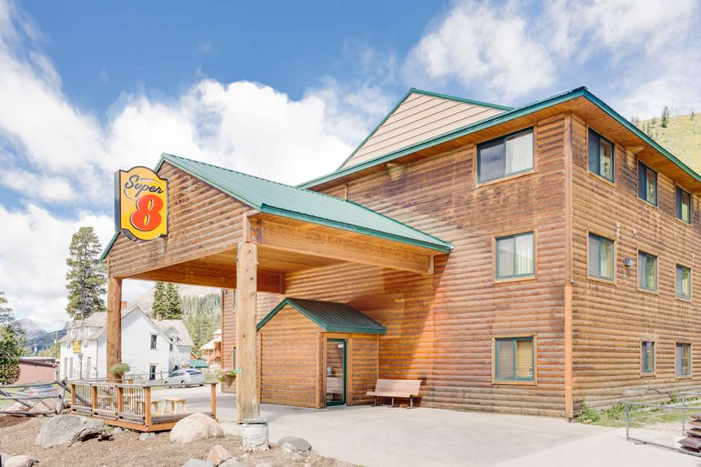 Super 8 by Wyndham Cooke City Yellowstone Park Area in Red Lodge, United States