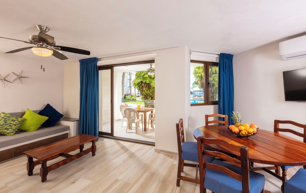 Vista Vallarta All Suites on the Beach