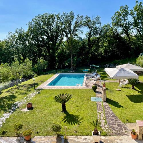 Villa con Piscina Donna Romina — 4-Star Luxury Hotel in Sant'agata De'goti, Italy