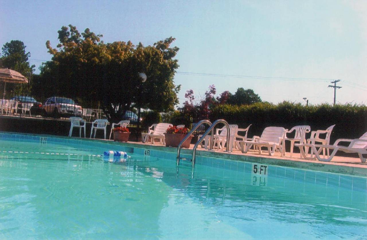 Americas Best Value Inn Shelby - photo 4