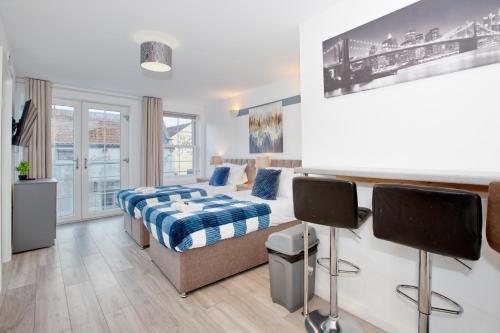 Modern Twin Studio Town Centre Long Stays Welcome — 4-Star Luxury Hotel in Bridgwater, United Kingdom