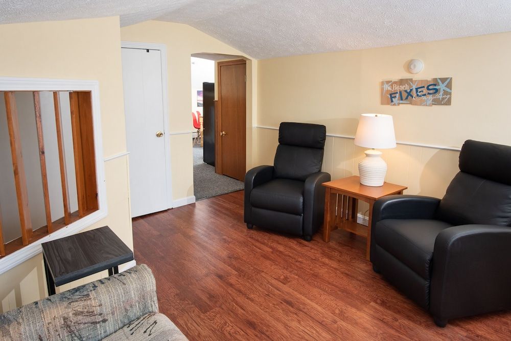 Abellona Inn & Suites - photo 28