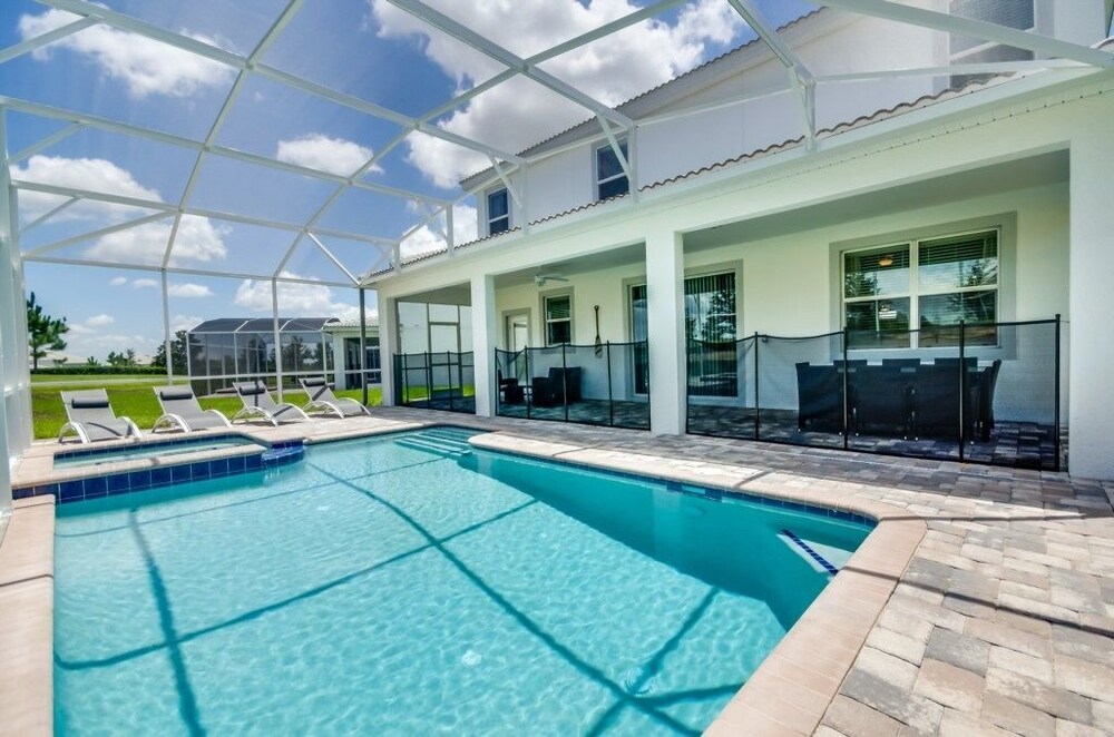 8 Bedroom Resort Villa - photo 27
