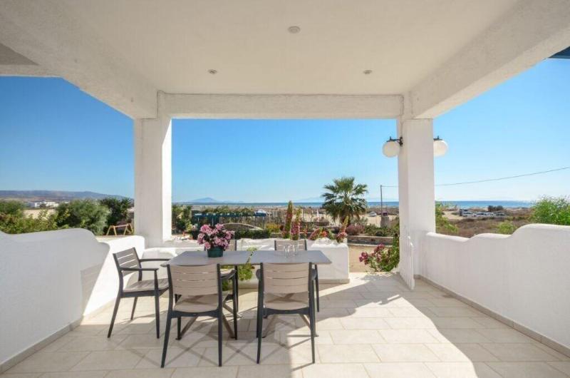 Crystal Naxos 2 Apartments At Mikri Vigla — 4-Star Luxury Hotel in Naxos, Greece