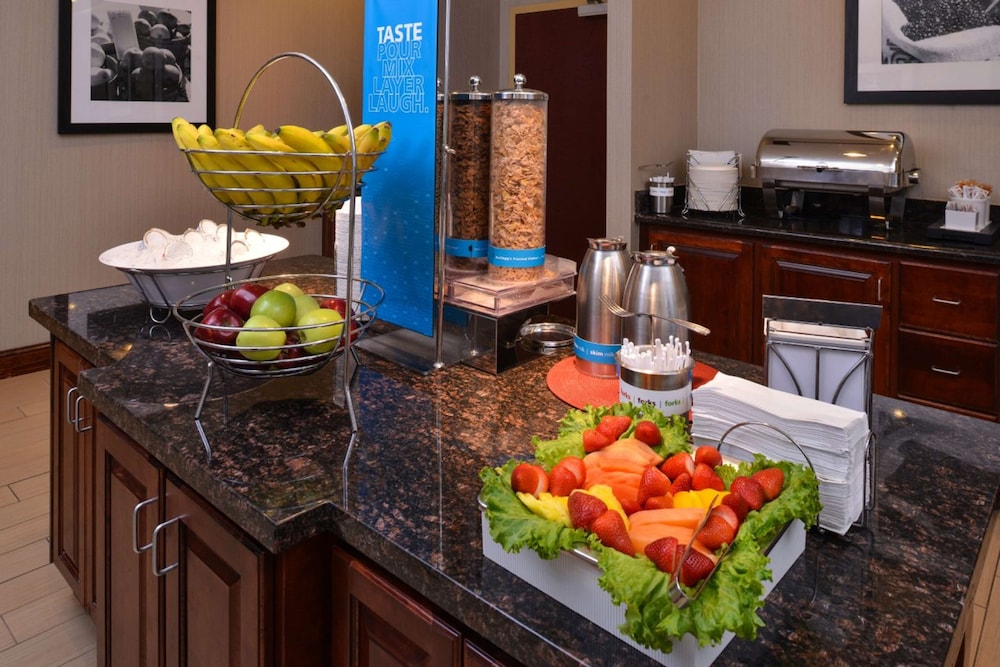 Hampton Inn by Hilton Lincoln - photo 36