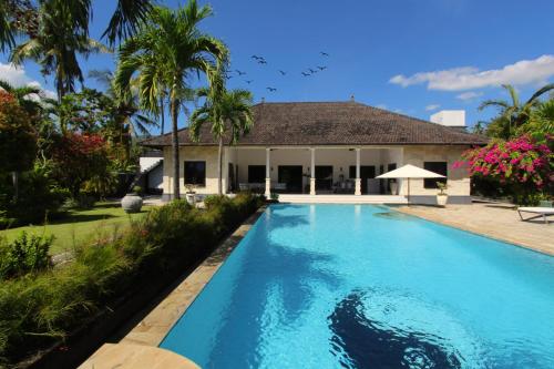 Villa Bayu Lovina 2bedroom villa private pool — 4-Star Luxury Hotel in Lovina, Indonesia
