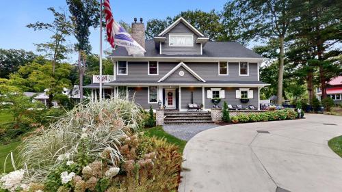Fern Creek in South Haven, United States