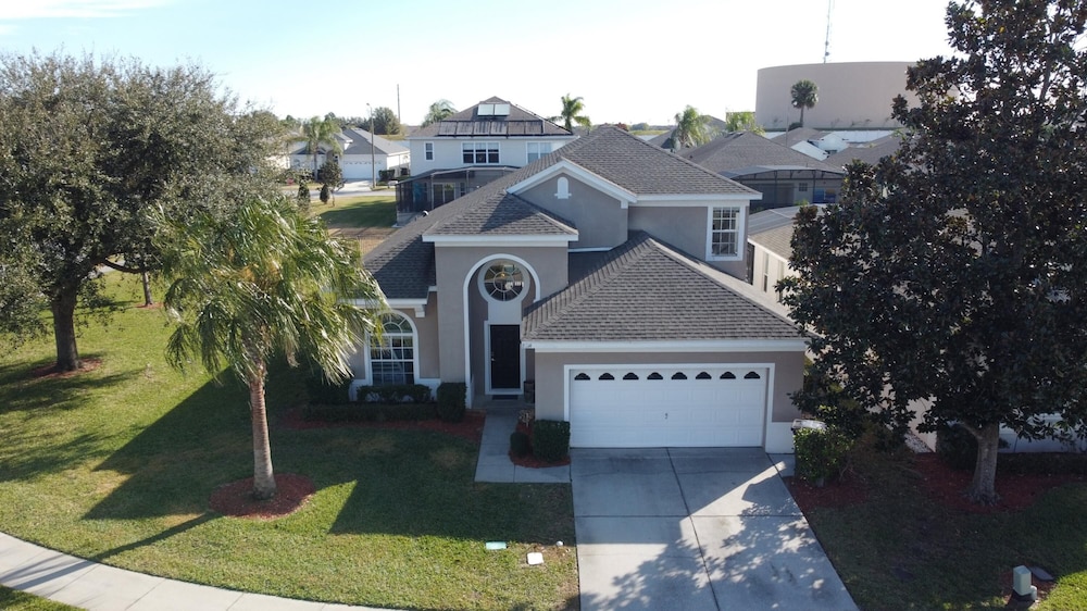 Luxury 6BD 3 5BA Pool Home in Windsor Palms Resort - featured photo