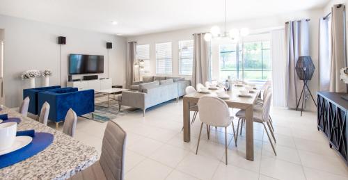 5268oba solterra Resort 6 Bedroom Home by RedAwning - photo 4