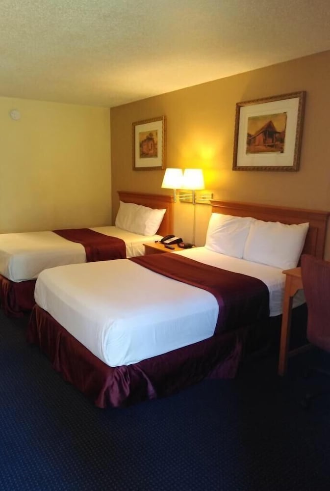 Knights Inn San Antonio near Frost Bank Center - photo 10