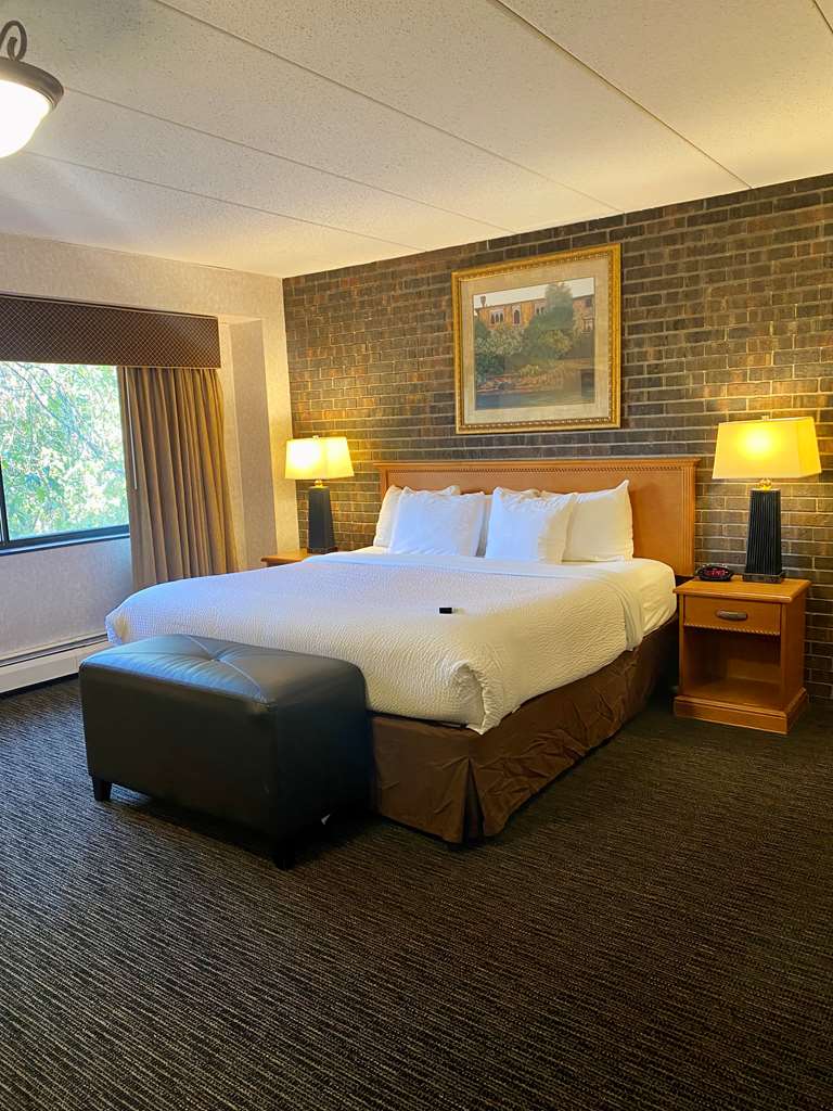 Best Western Plus Kelly Inn - photo 31